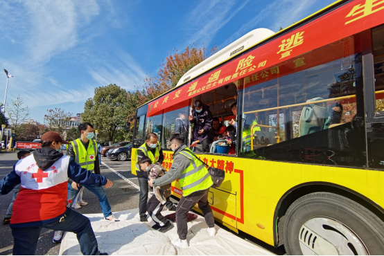 2021-12-4 株洲市第七届普及应急救护知识红十字嘉年华活动