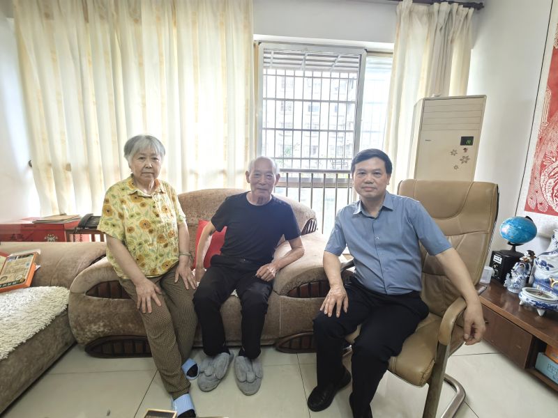 情系党员，七一送暖——湖南省直中医医院开展“七一”走访慰